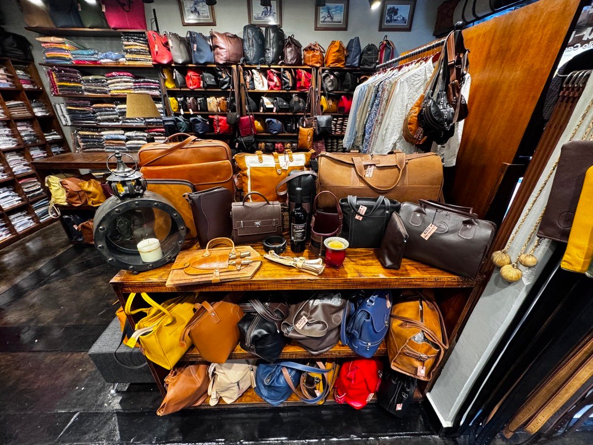 Exhibición de productos — Aranduroga Posadas